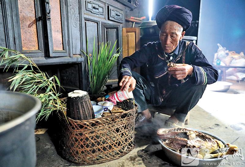 鸡鸭烹饪好，请神灵、祖先来此享用祭品。